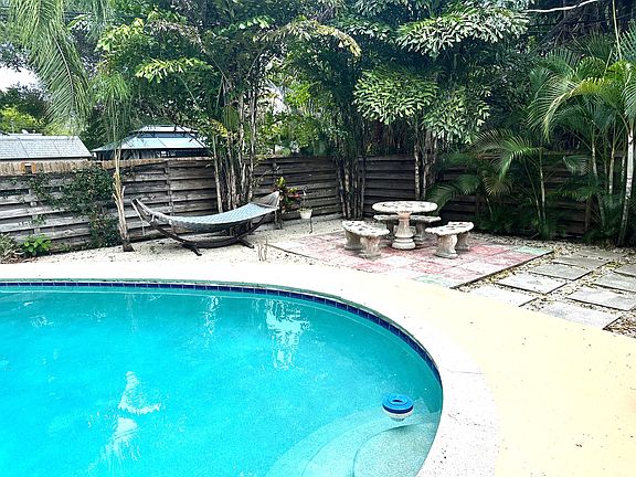 5th image of 520 SW 6th Ave #1