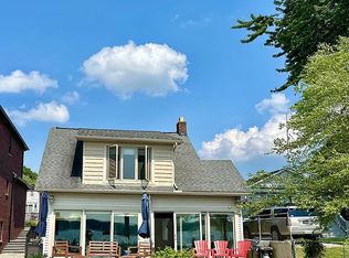 13004 Cussewago Dr, Fenton, MI 48430