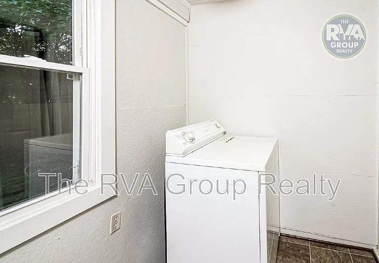 1215 W Cawson St — Photo 16