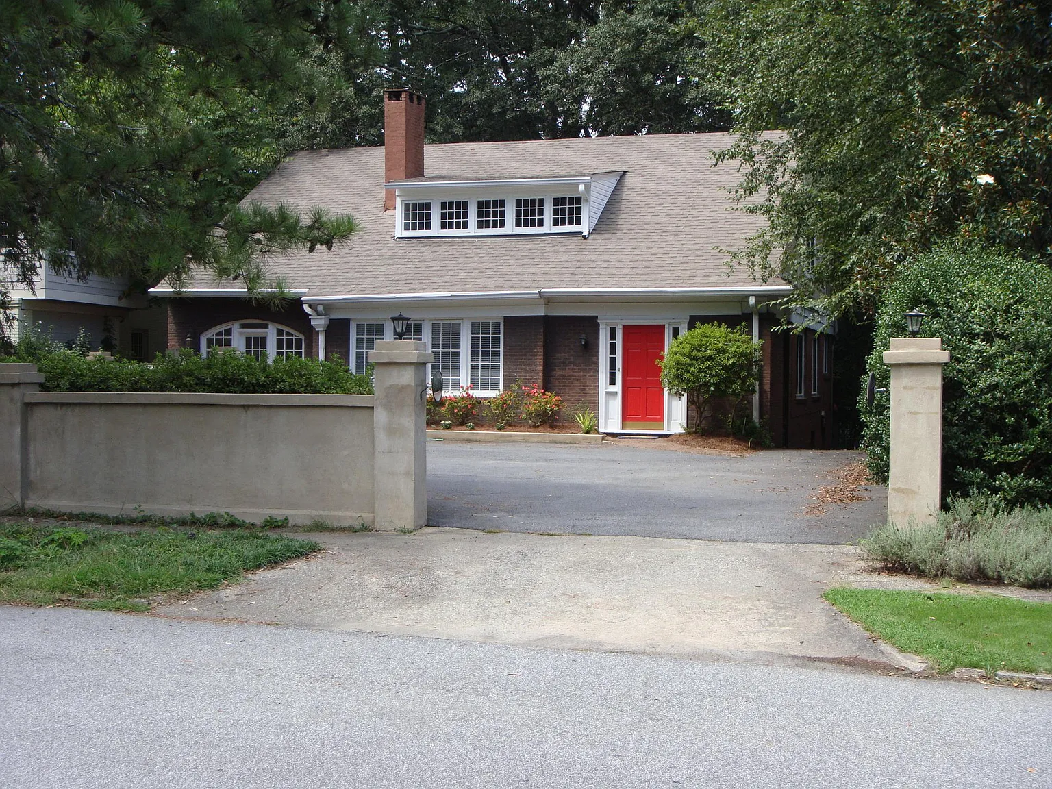 1400 Cornell Rd NE — Photo 1