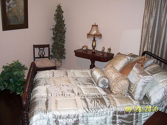 5th image of 3244 Glenridge Ct
