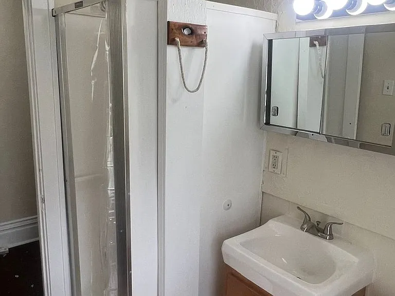 434 N Spring Ave | All Utilities Paid by Landlord — Photo 16