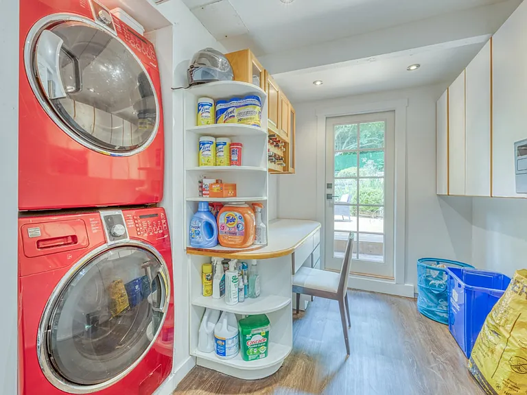 Laundry Room Cabinet
