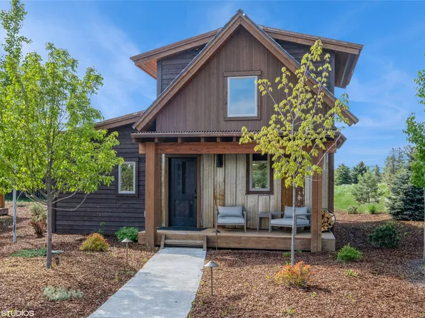 19 Haflinger Cottage Way, Eureka, MT 59917