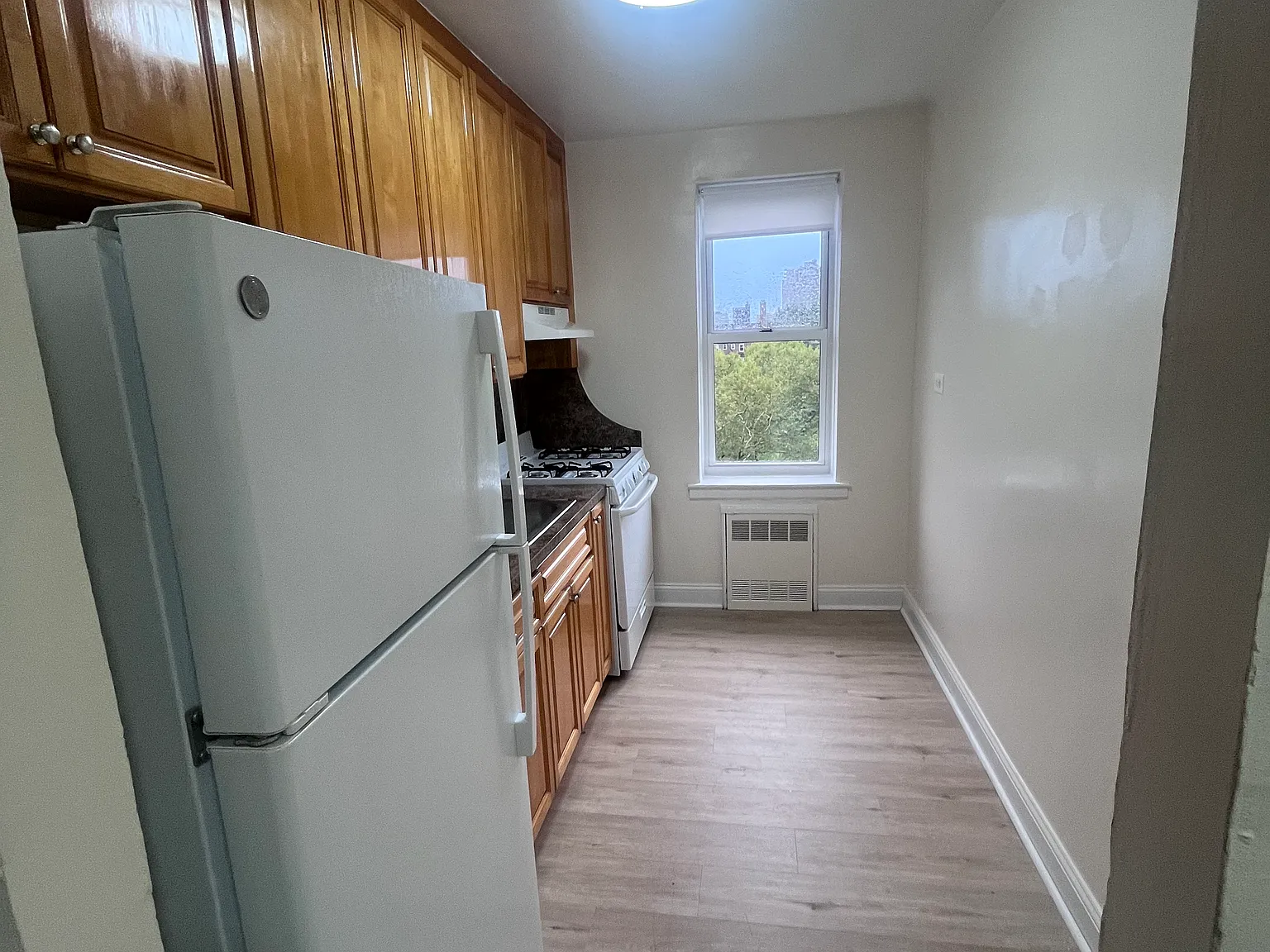 2 bed, 900 sqft, $2,800 — Photo 3