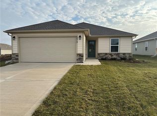 573 N Pear St, Gardner, KS 66030