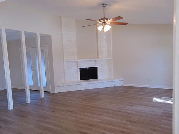 2nd image of 109 S Young Blvd