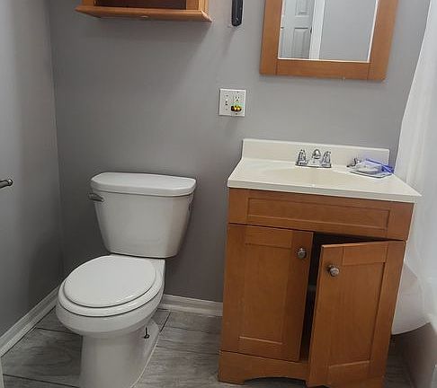 4th image of 5034.5 W Washington Blvd #306