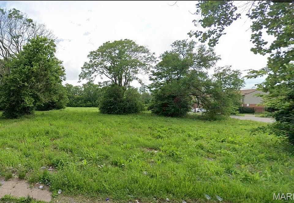 1st image of 1027 Bond Ave