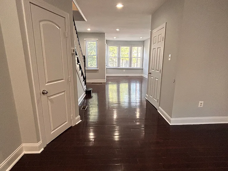 5223 Euclid St — Photo 5