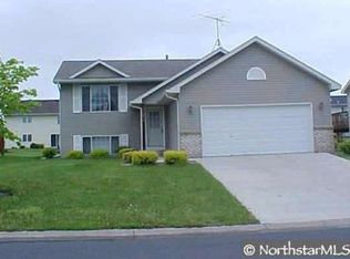 856 Goldfinch Dr, Waconia, MN 55387