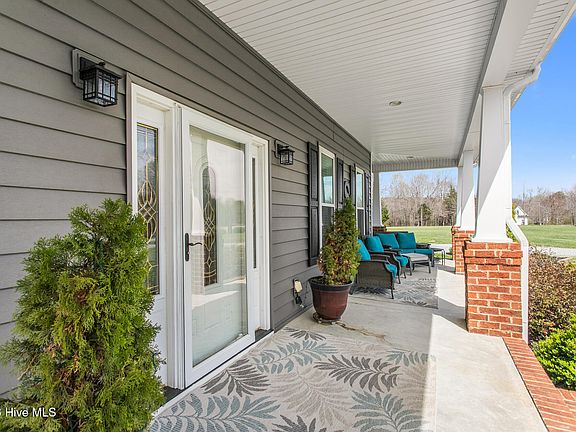5th image of 1819 Merritt Trail