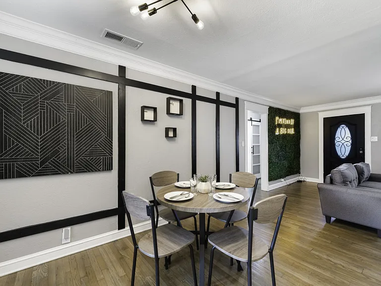 Circle Dr — Photo 24