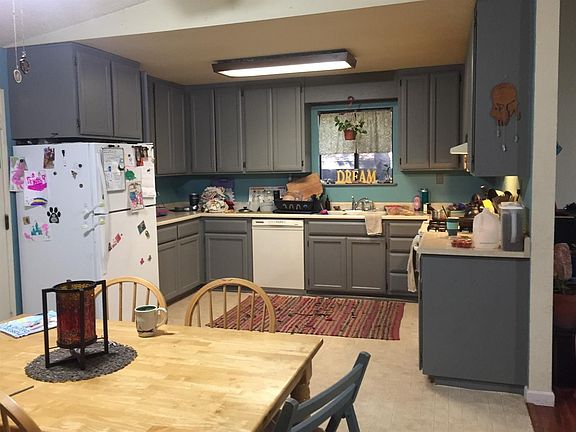3rd image of 7014 Lakewood Dr
