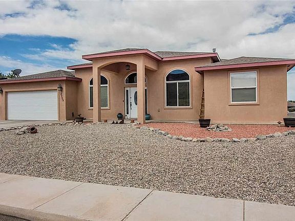 2nd image of 2309 Saguaro Loop