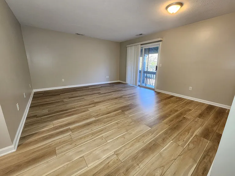 Evergreen Ridge Apartments — Photo 6