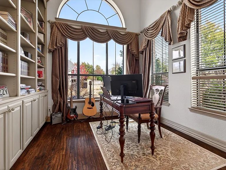 4101 Cherokee Dr — Photo 22