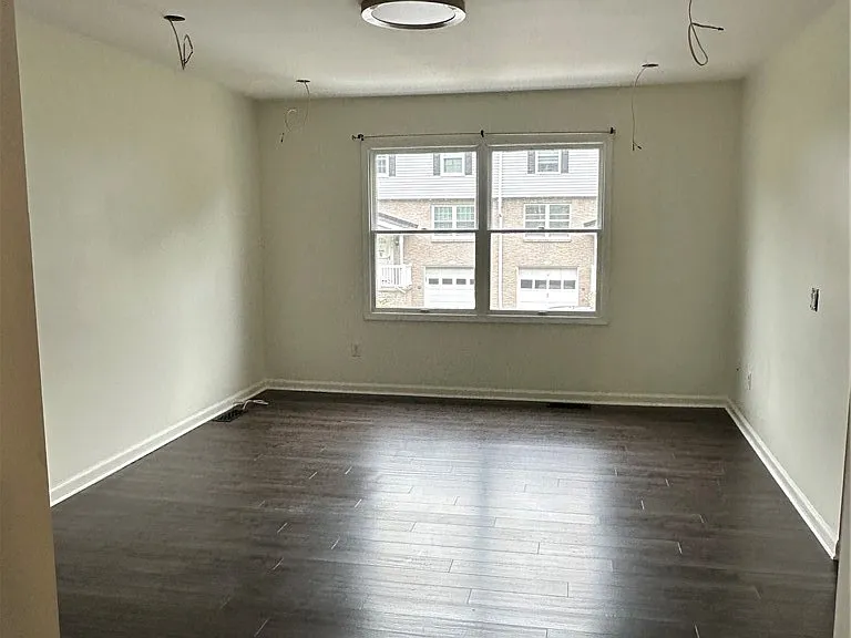 6437 Sterling Cir — Photo 10