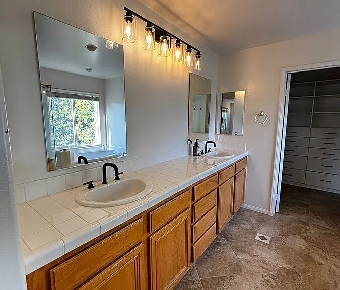 7049 Sale Ave — Photo 20
