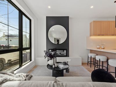 133 5th St #2, Cambridge, MA, 02141