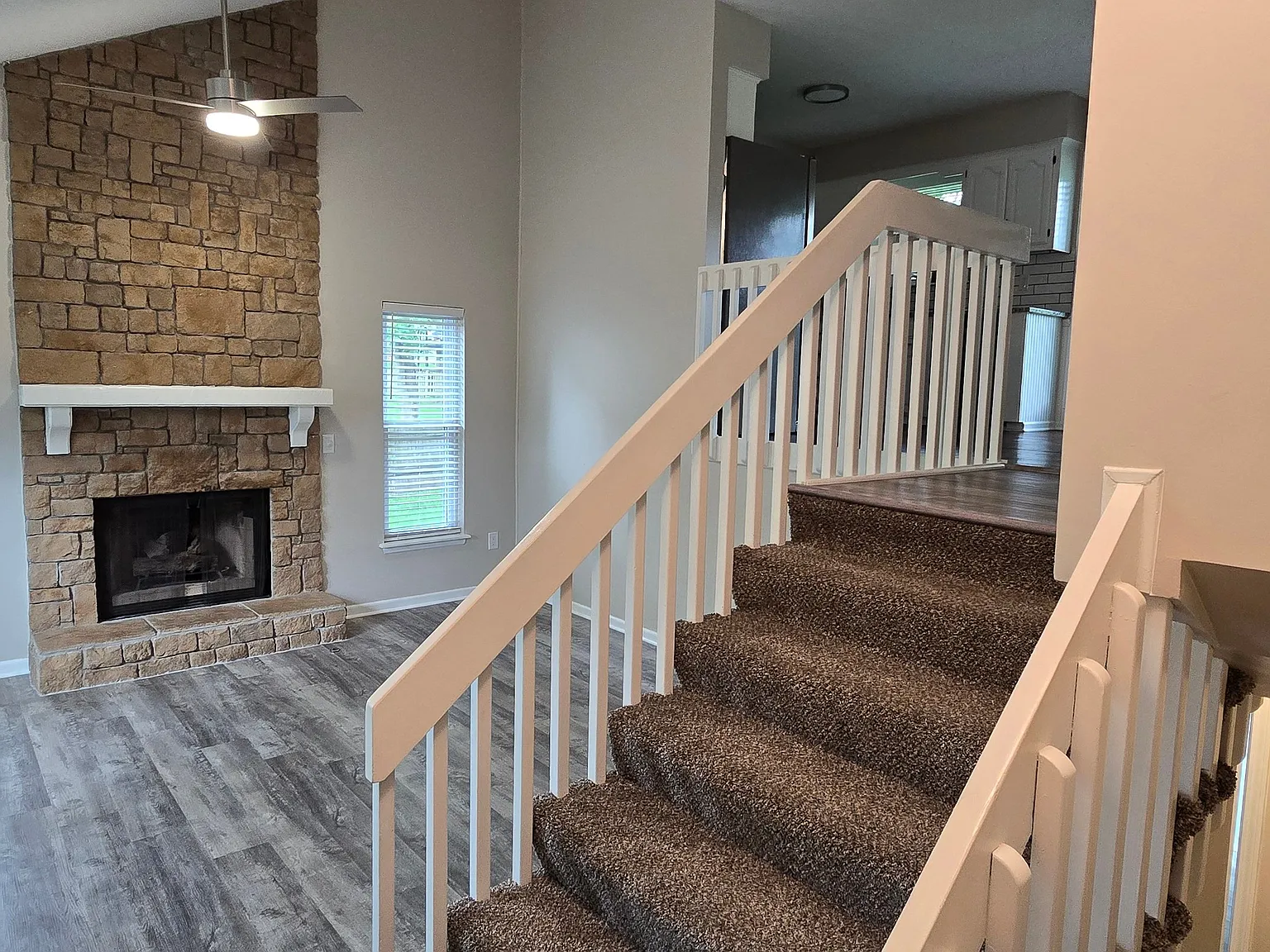 3 bed, 2.0 bath, 1312 sqft, $2,495 — Photo 3