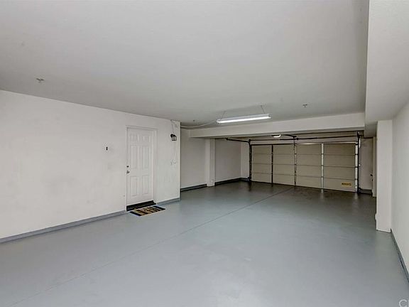 2nd image of 2724 Cabrillo Ave