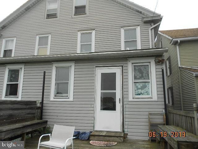 2nd image of 32 N Hancock St