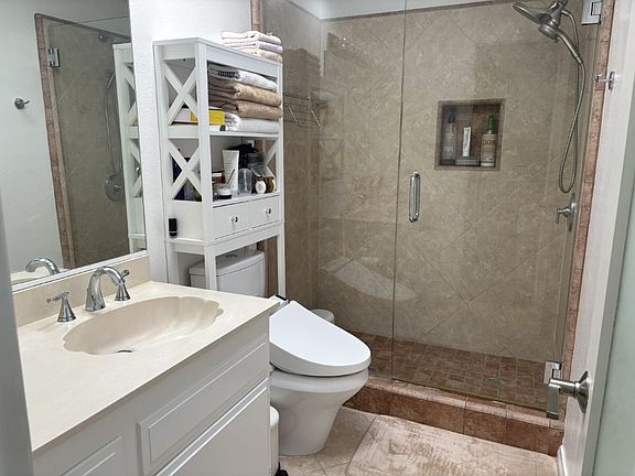 5th image of 3070 Via Serena N Unit B