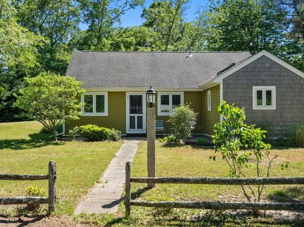 66 Indian Trl, Dennis Port, MA 02639