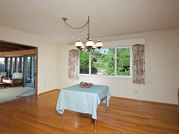 4th image of 5711 Malvern Ct