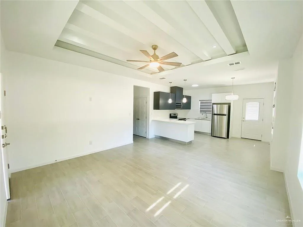 2 bed, 2.0 bath, 965 sqft, $1,125 — Photo 4
