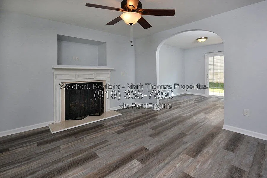 3 bed, 2.5 bath, 1404 sqft, $1,900 — Photo 2