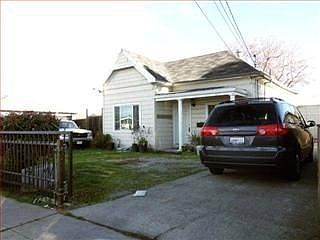 3rd image of 650 Hurlingame Ave