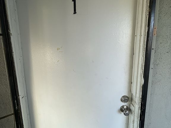 4th image of 21929 Markham St APT 1