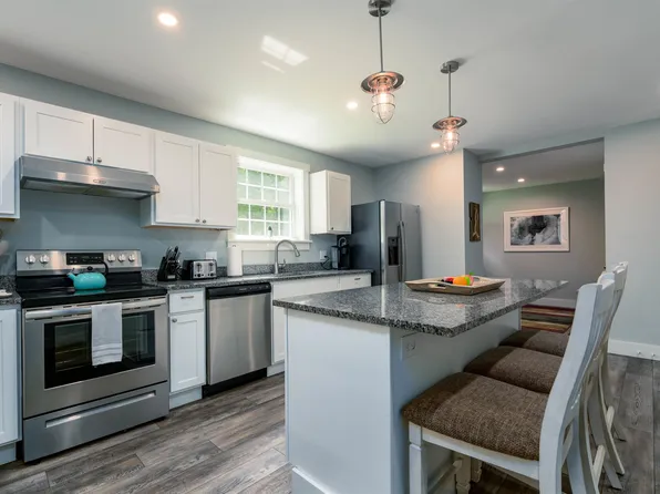 37 Goldbrook Road, Stowe, VT 05672