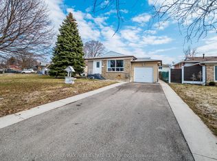 18 Northwood Dr, Brampton, ON L6X 2L2