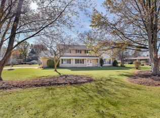 29 Meyer Rd, Plano, IL 60545