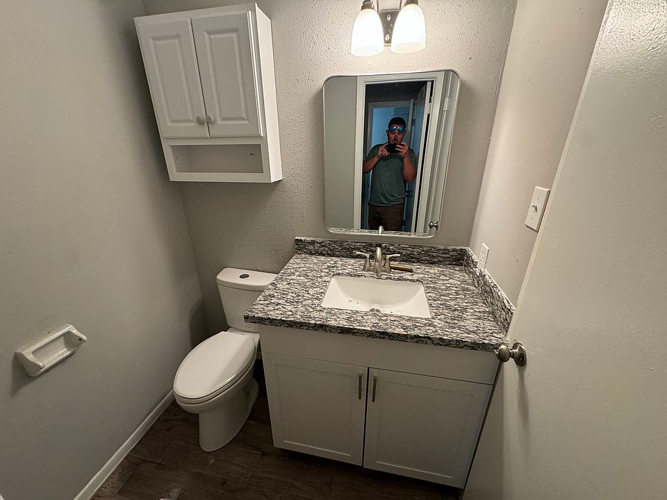 1st image of 406 S Jackson St #406