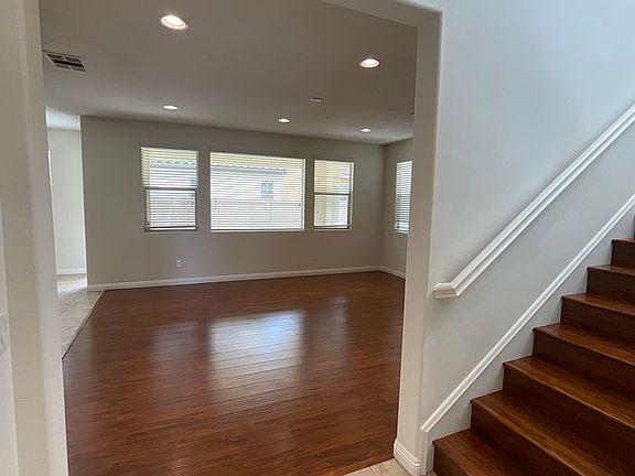 4th image of 14804 Harmony Ln