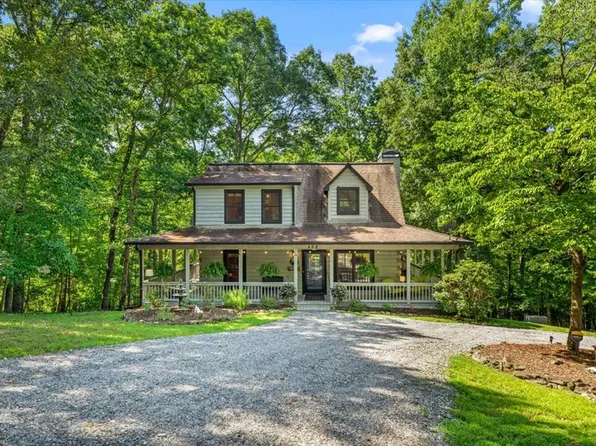 808 Granite Dr, Hayesville, NC 28904