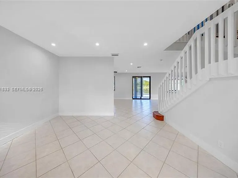 1538 Tamarind Ct #1538 — Photo 43
