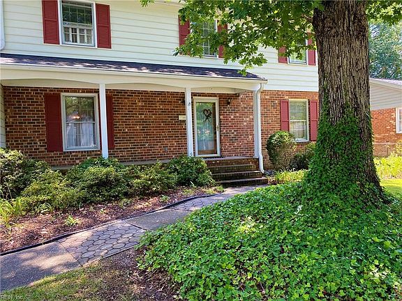 3rd image of 756 Village Green Pkwy