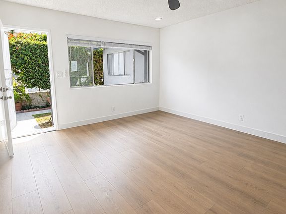 2nd image of 825 Hill St APT B