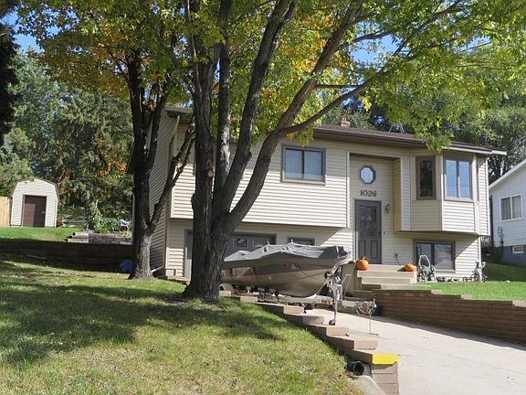 3rd image of 1026 N Benton Dr