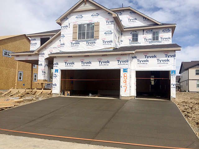 2nd image of 897 Rocky Ridge Cir