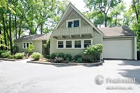 610 Lincoln Ave photo 1