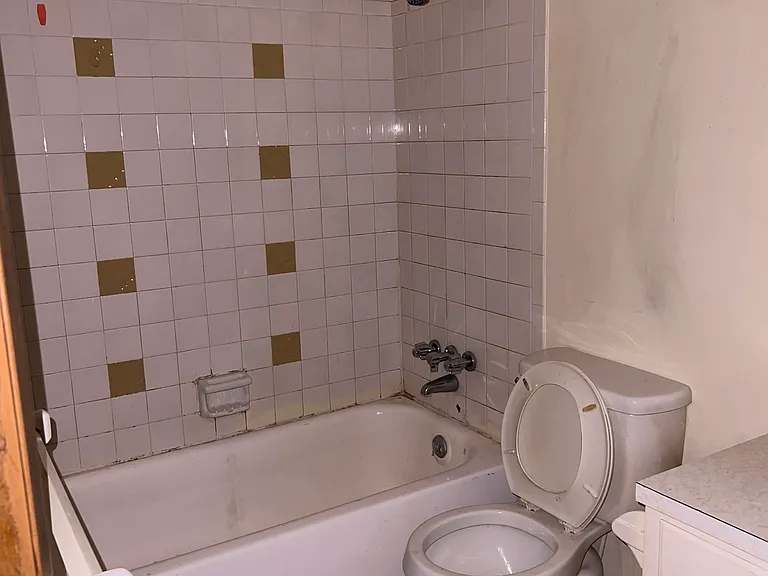 2061 Tremainsville Rd #5 — Photo 6