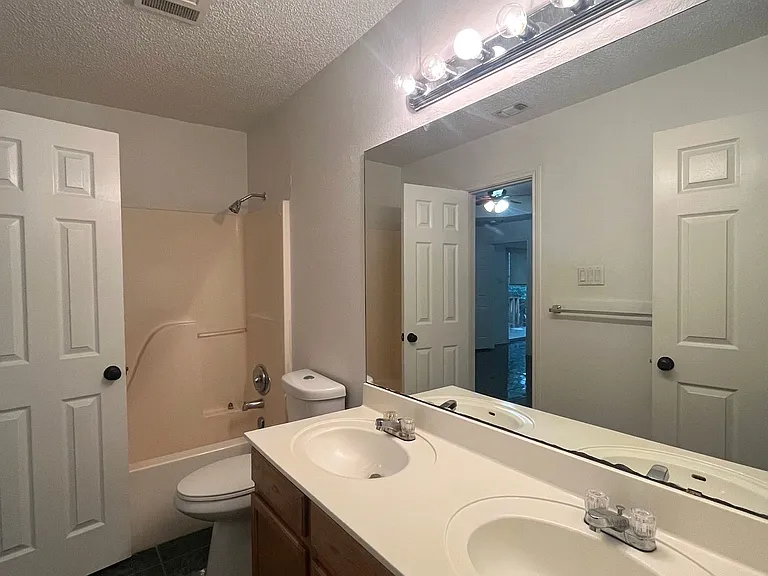 1918 Summerwood Dr — Photo 9