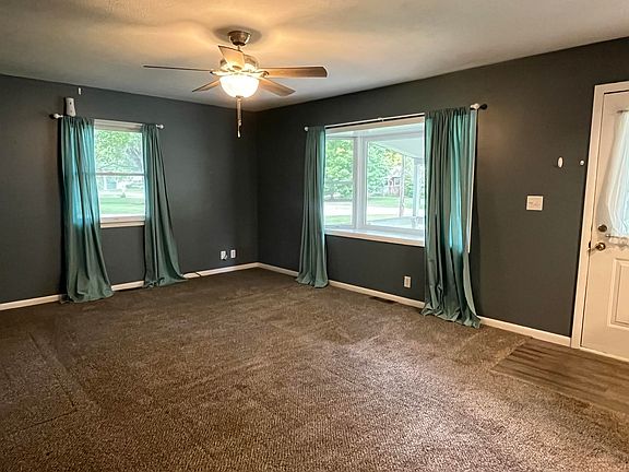 3rd image of 16046 Brookside Dr