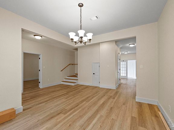 5th image of 683 Bullard Ave